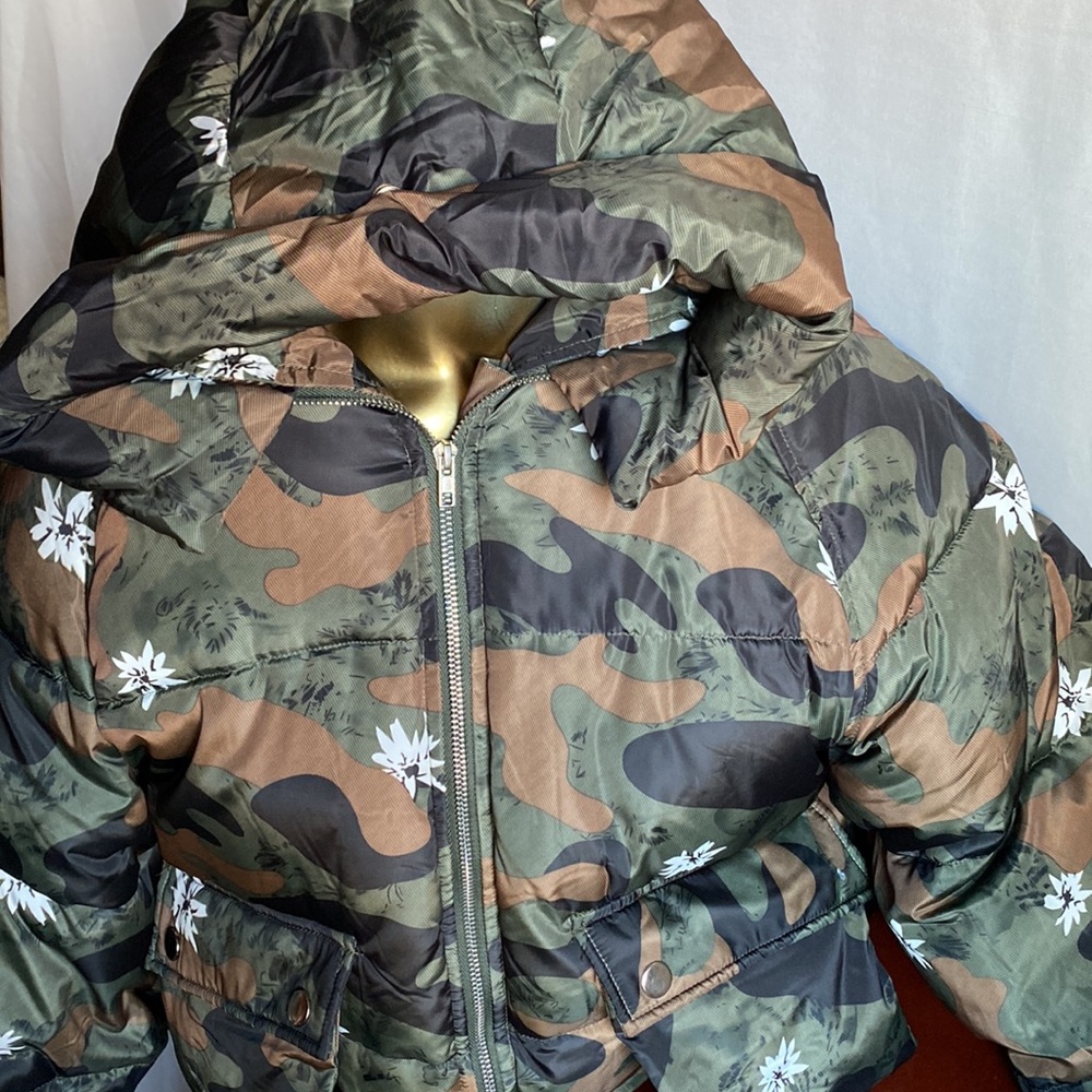 Army and floral print puffer jacket - Picture 14 of 14
